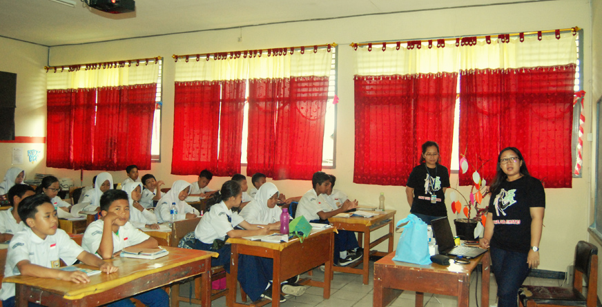 Outreach Education di SMPN 5 Bogor