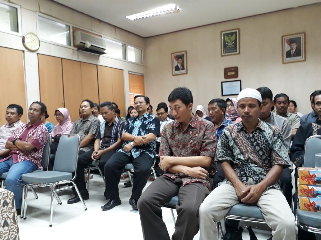 Pegawai Pusat Studi Satwa Primata