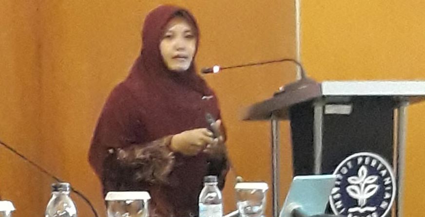 Sidang promosi primatologi Nanik