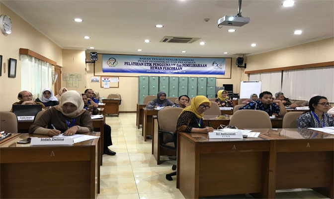 Peserta Pelatihan Etik di Badan Nuklir Nasional (BATAN)