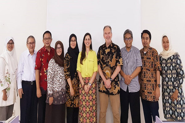 Presentation of Prof. Koudy Williams and Dr. Renata Magalhaes at the Faculty of Veterinary Medicine IPB