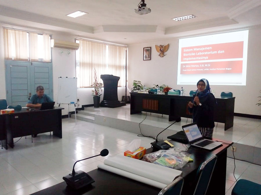 Dr. Silmi Mariya Becomes a Speaker at Lampung Veterinary