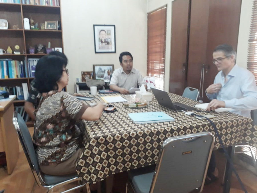 Kunjungan Johan Henrik Faber dari Ebumab EpS Denmark ke Pusat Studi Satwa Primata